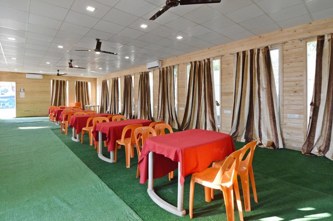 Oyo Midway Park Resort Atgaon エクステリア 写真