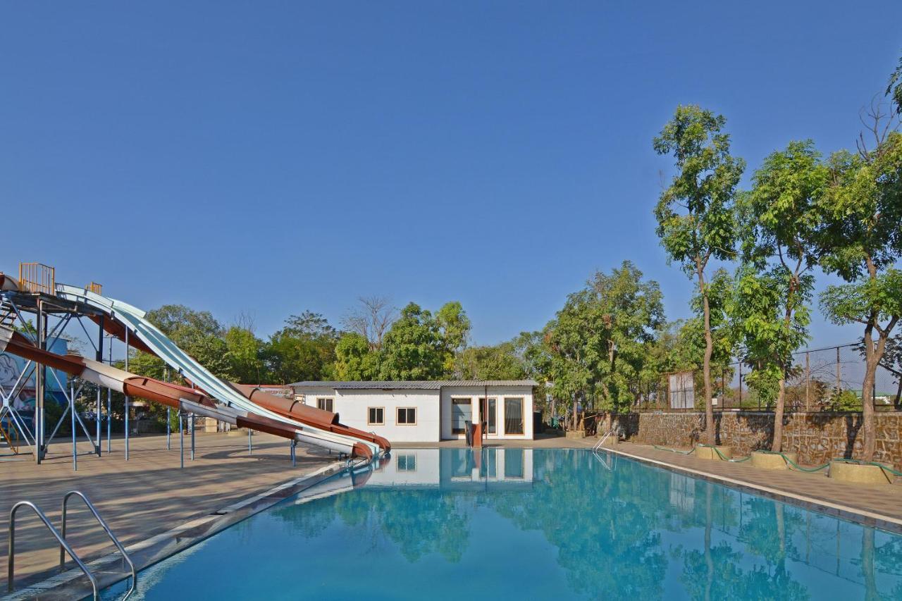 Oyo Midway Park Resort Atgaon エクステリア 写真