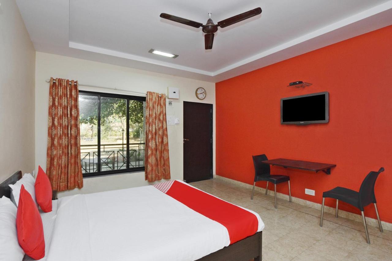Oyo Midway Park Resort Atgaon エクステリア 写真
